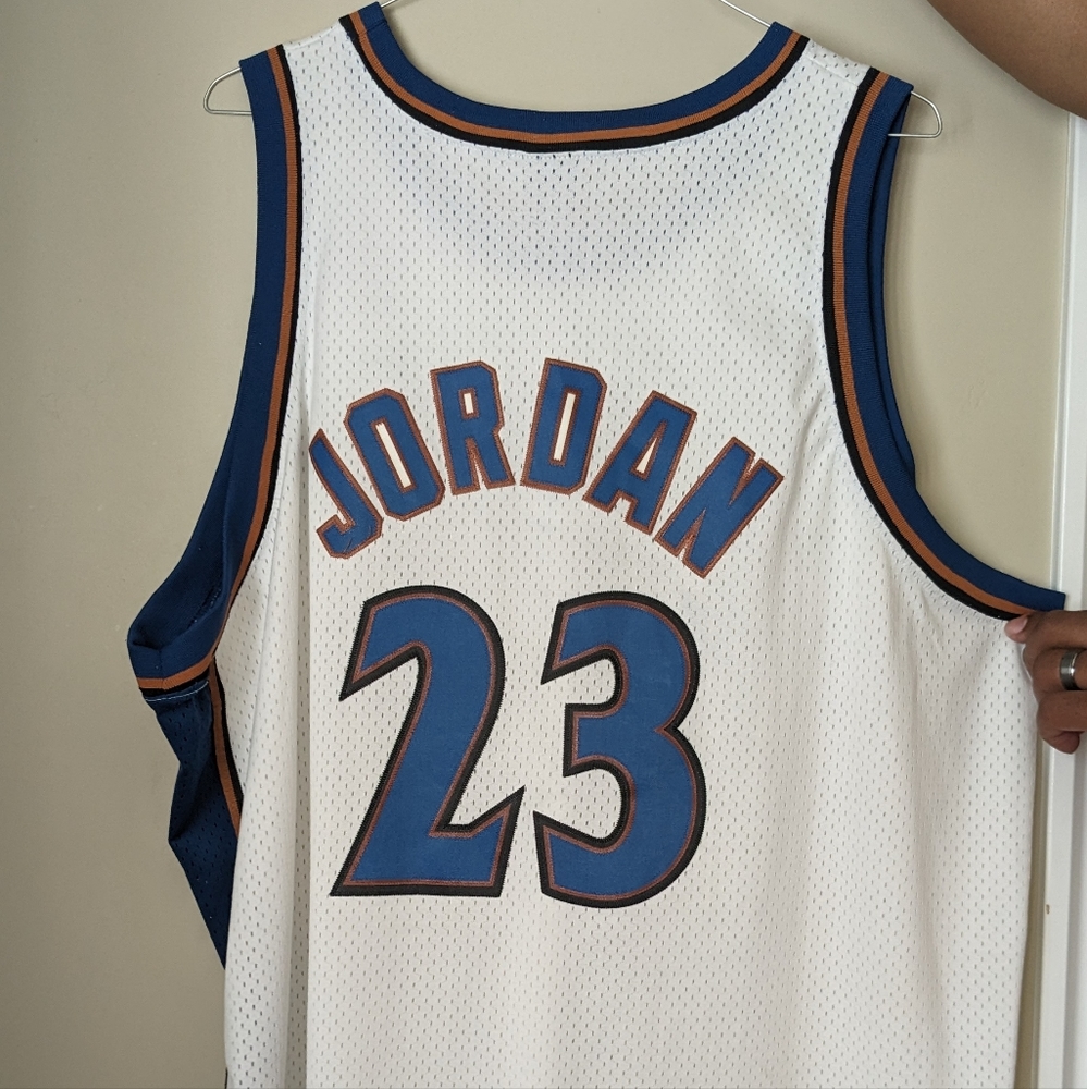 Vintage Washington Wizards Michael Jordan Champion Jersey Size 4XL White NBA